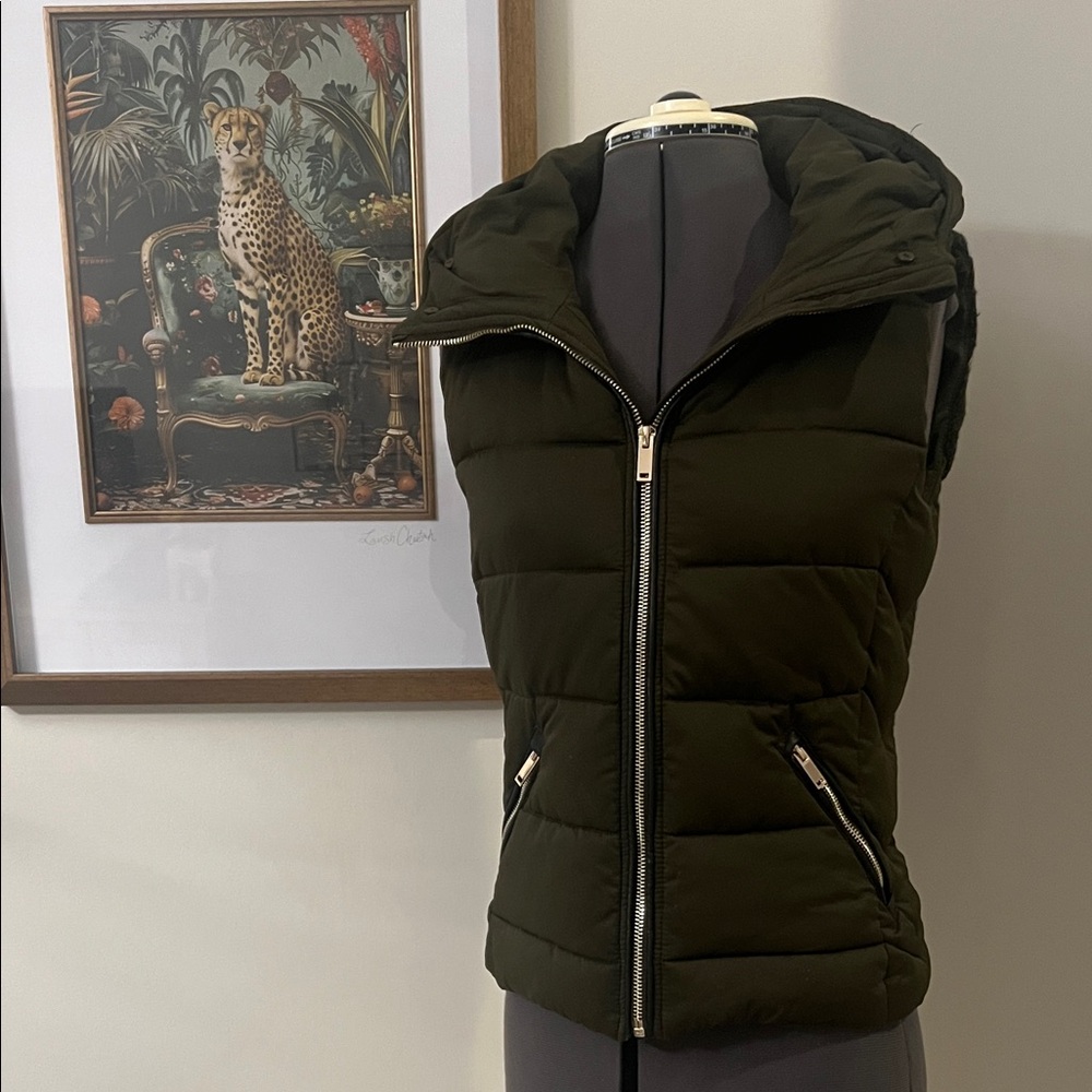 Zara Dark Green Puffer Vest - Picture 1 of 5